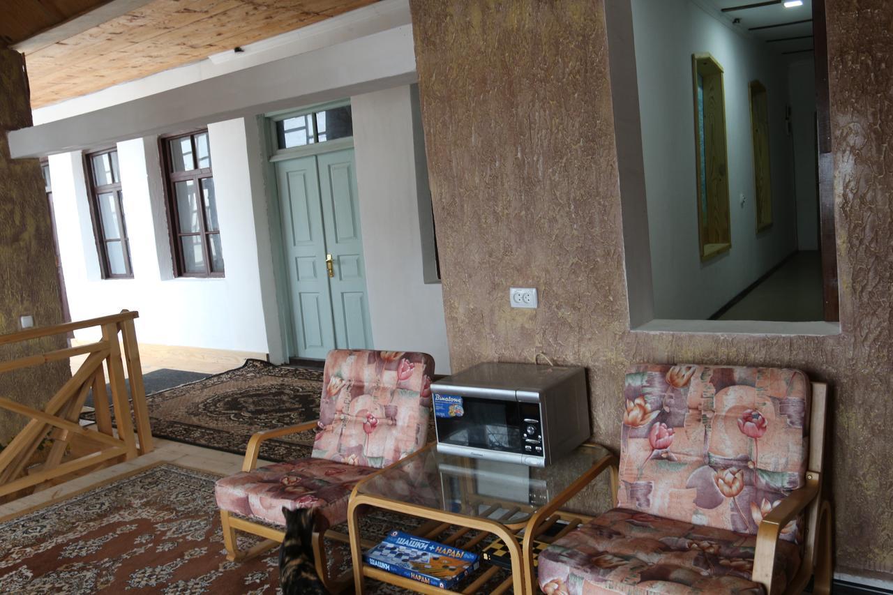 Laila Guest House Μέστια Εξωτερικό φωτογραφία